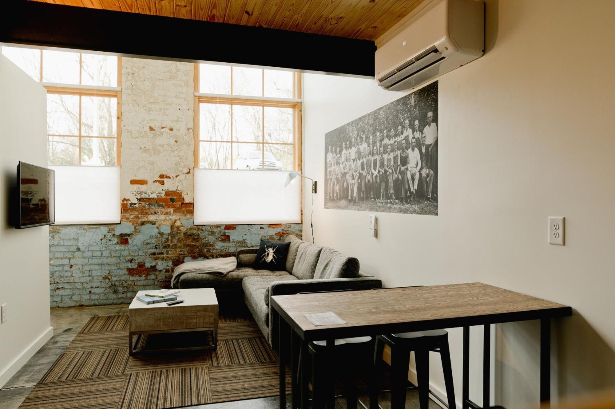 Loom Room Retreat Dalton Buitenkant foto